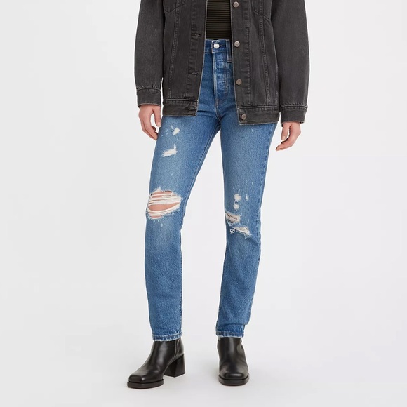 LEVI’S 501 SKINNY MEDIUM WASH DISTRESSED JEANS - Picture 15 of 16